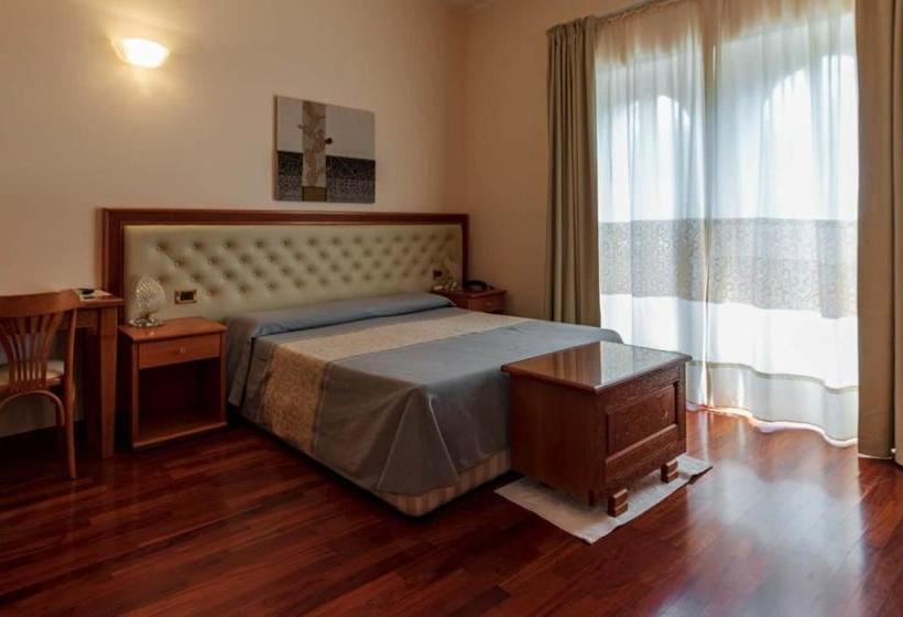 בית מלון כפרי Del Corso