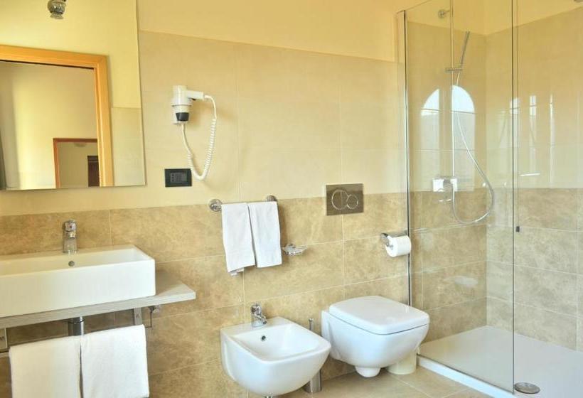 בית מלון כפרי Del Corso