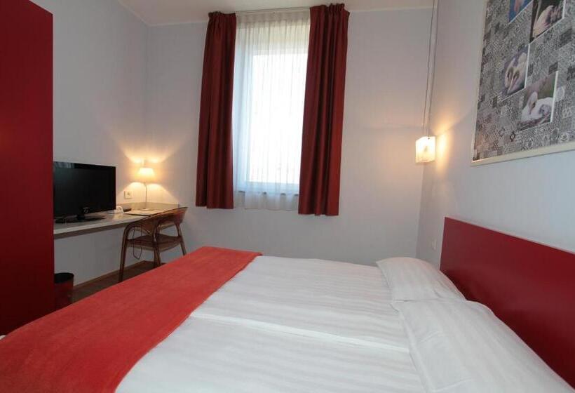 בית מלון כפרי La Sosta