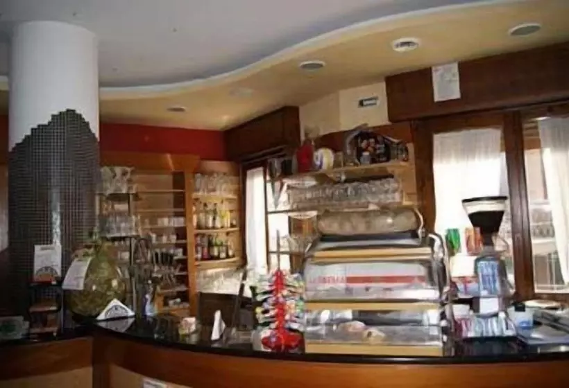 هتل Renata