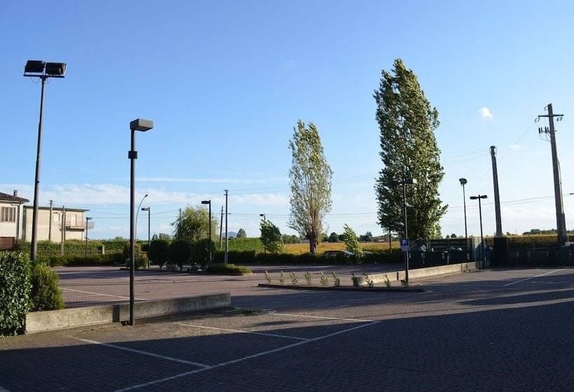 בית מלון כפרי Ristorante Giada