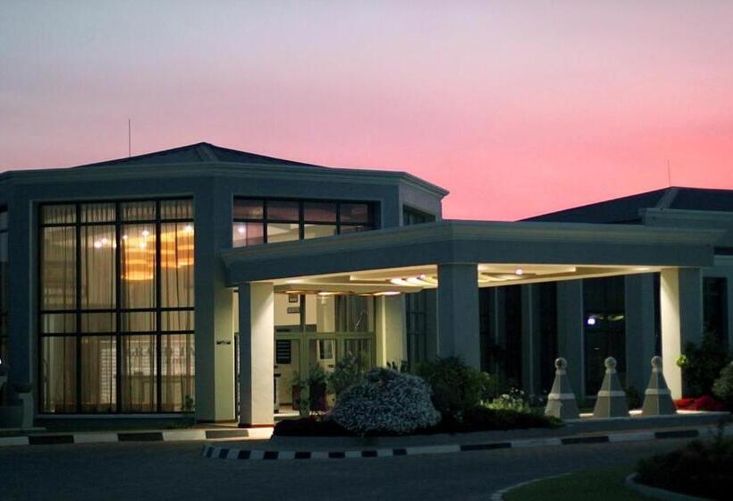 هتل The Grand Palace