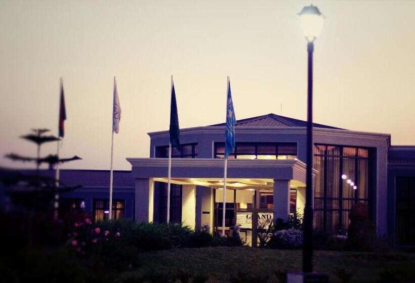 هتل The Grand Palace