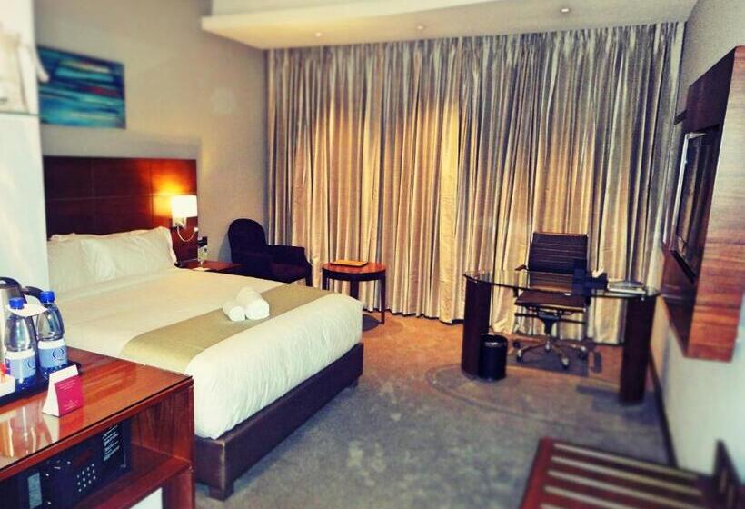 هتل The Grand Palace