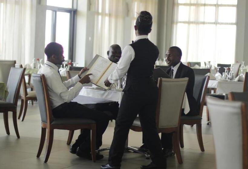 هتل The Grand Palace