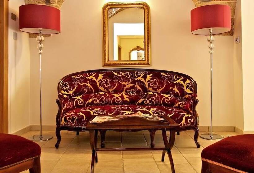 Отель Vico Regio