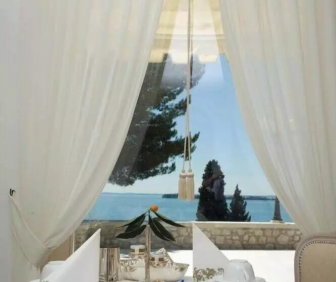 Hotelli Villa Florida & Suite Apartments