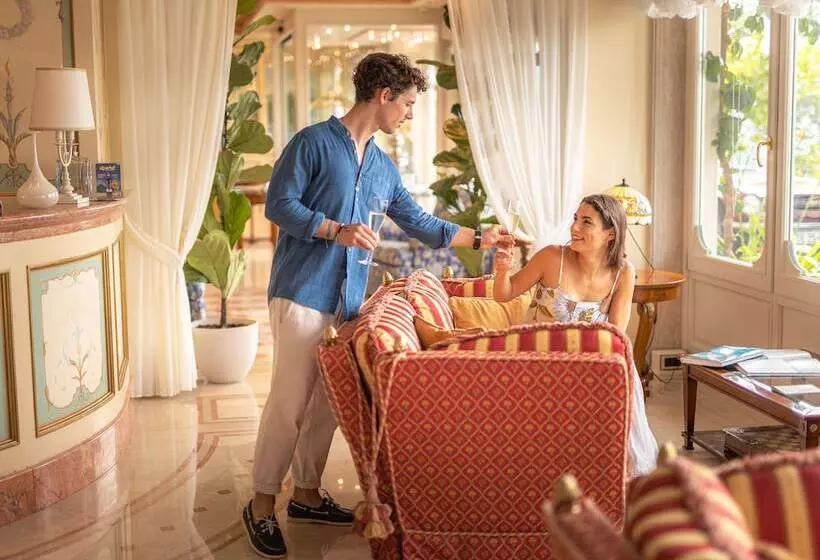 Hotelli Villa Florida & Suite Apartments