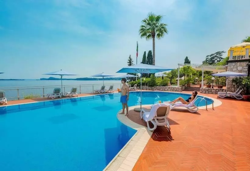 Hotelli Villa Florida & Suite Apartments