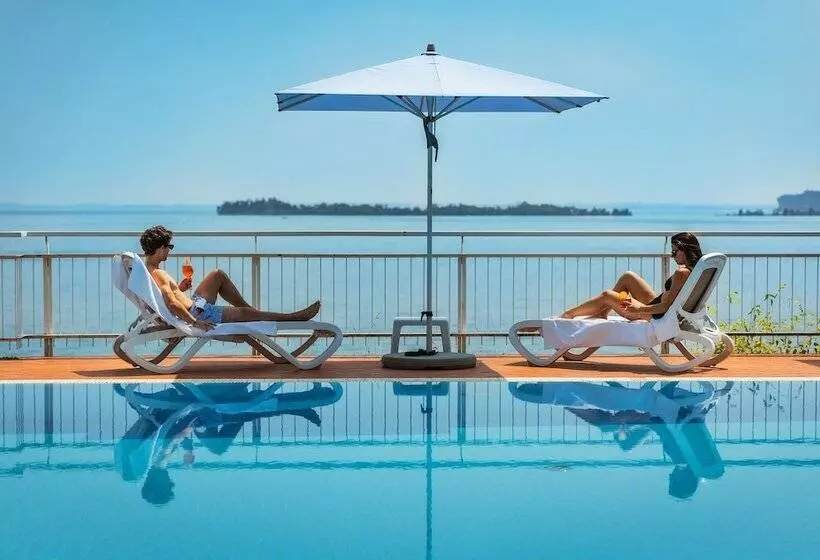 Hotelli Villa Florida & Suite Apartments