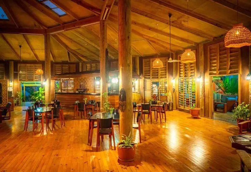 Tufi Resort
