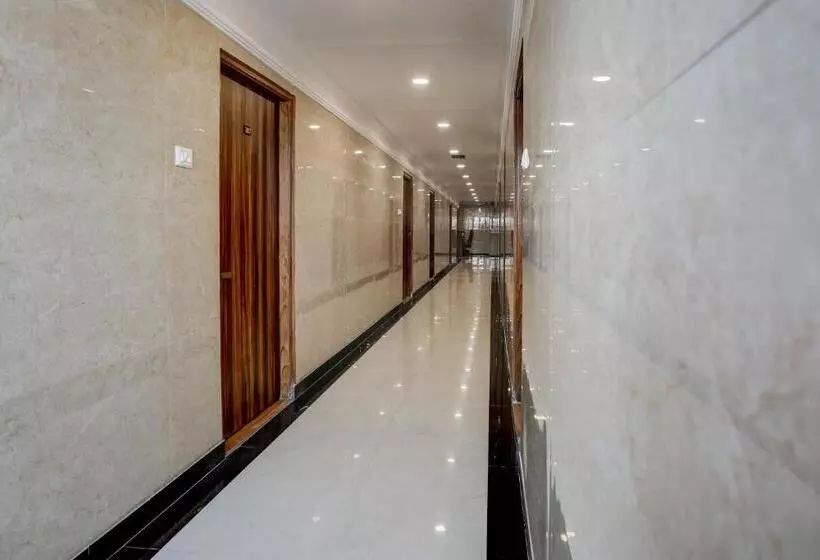 Super Collection O Hotel Walk Inn