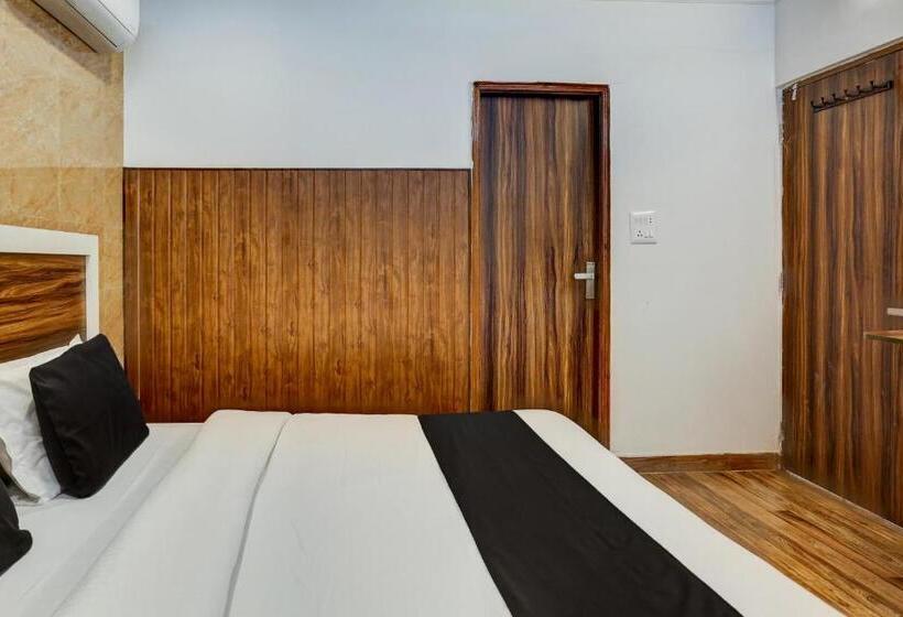 Super Collection O Hotel Walk Inn