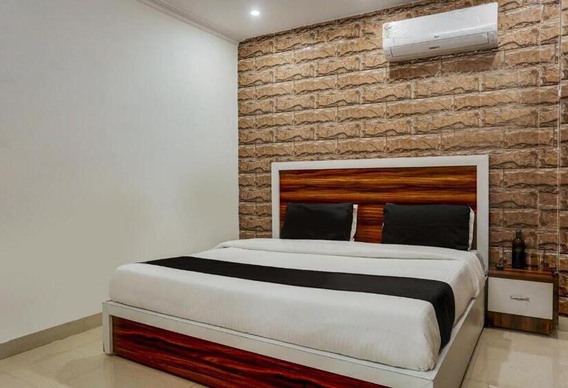 Super Collection O Hotel Walk Inn