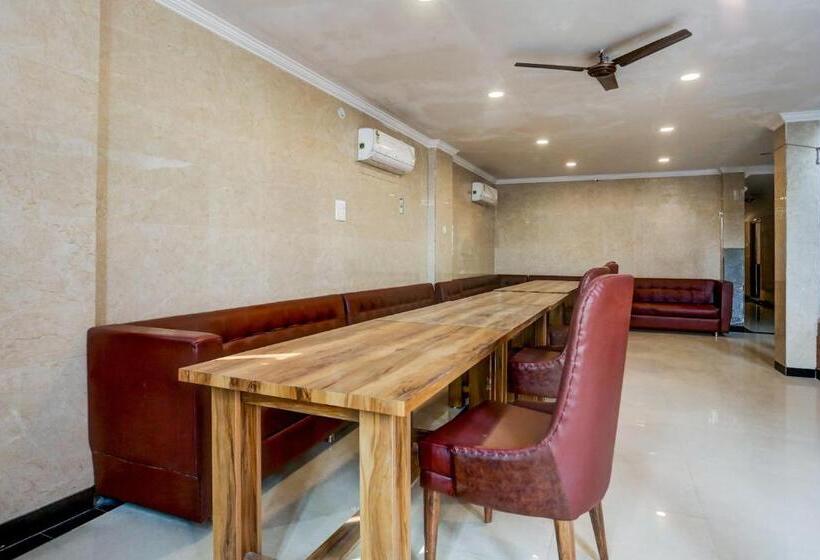 Super Collection O Hotel Walk Inn