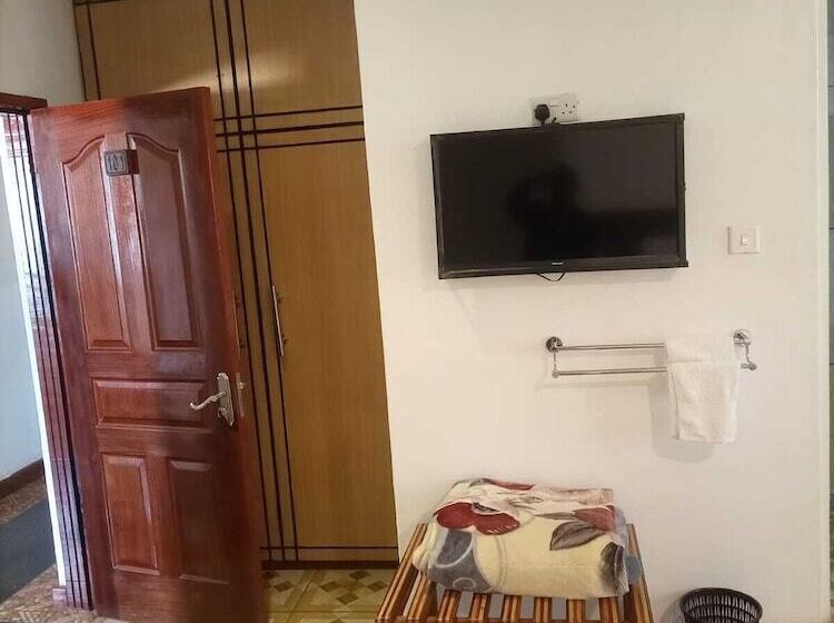 هتل Deep Sea Resort Kitale