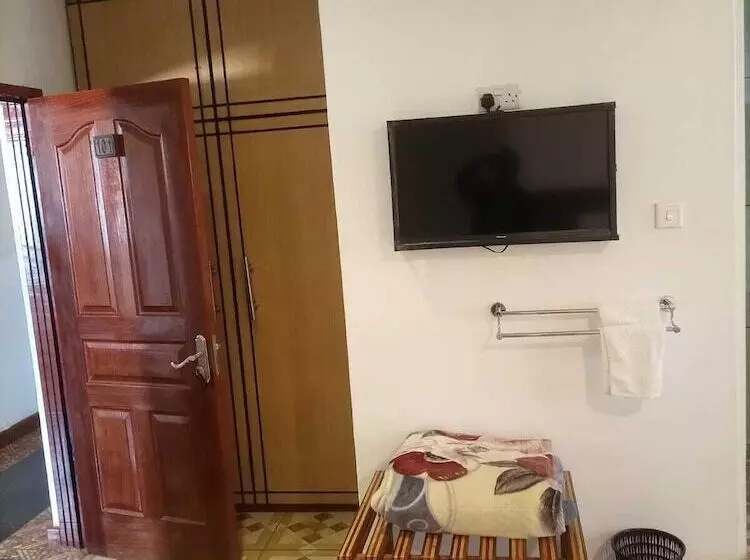 هتل Deep Sea Resort Kitale