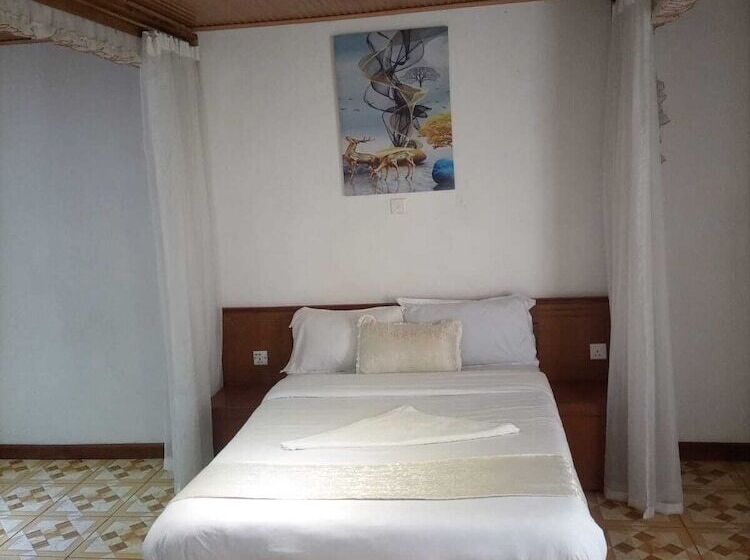 هتل Deep Sea Resort Kitale