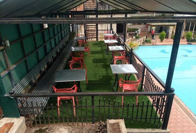 هتل Deep Sea Resort Kitale