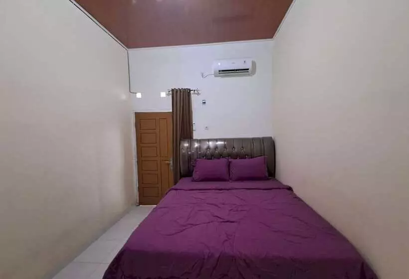 ホテル Oyo 93714 Guest House Gembul Syariah