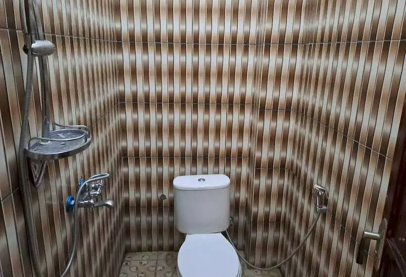 ホテル Oyo 93714 Guest House Gembul Syariah