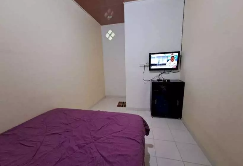 ホテル Oyo 93714 Guest House Gembul Syariah