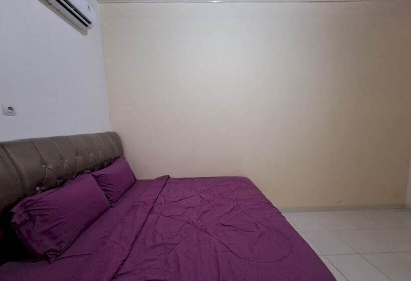 Hotel Oyo 93714 Guest House Gembul Syariah