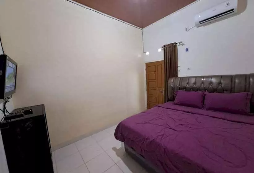 ホテル Oyo 93714 Guest House Gembul Syariah