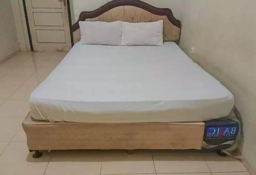 ホテル Oyo 93714 Guest House Gembul Syariah