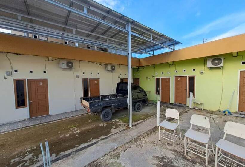 Hotel Oyo 93714 Guest House Gembul Syariah