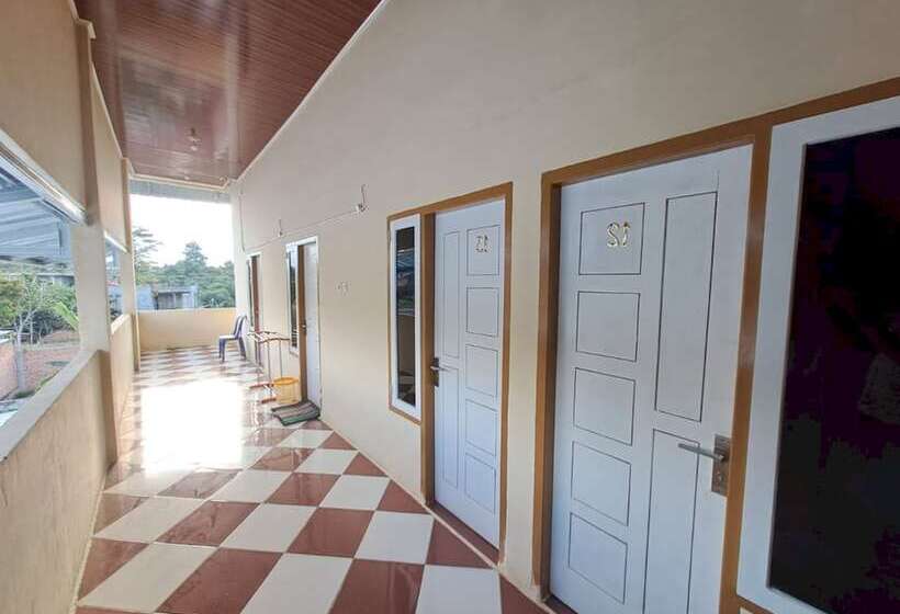 Hotel Oyo 93714 Guest House Gembul Syariah