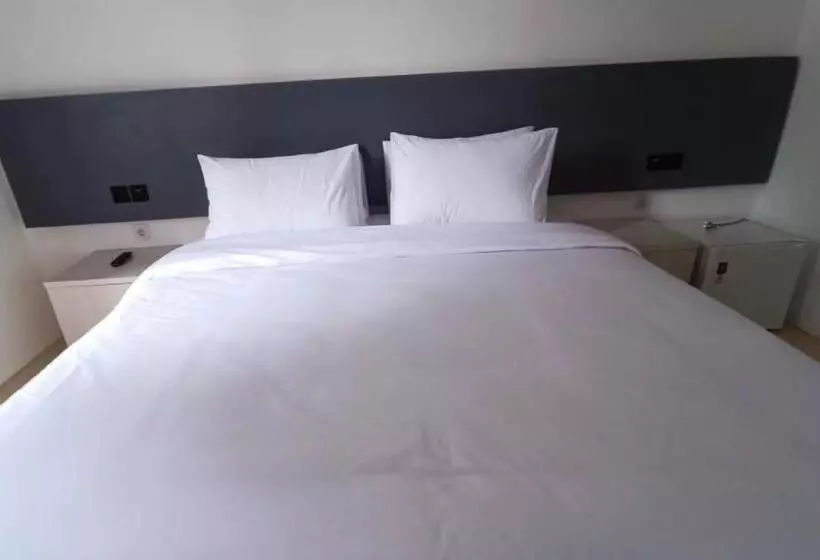 Hotelli Oyo 93779 Bumi Tenang Homestay