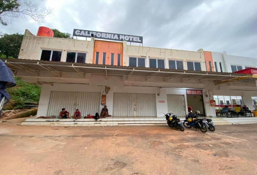 Oyo 93781 Hotel California 2