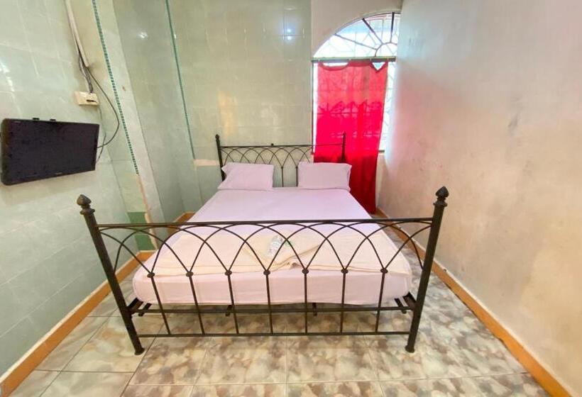 Oyo 93781 Hotel California 2