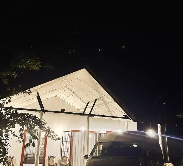 Hotelli Neem Holiday Bungalow Yala