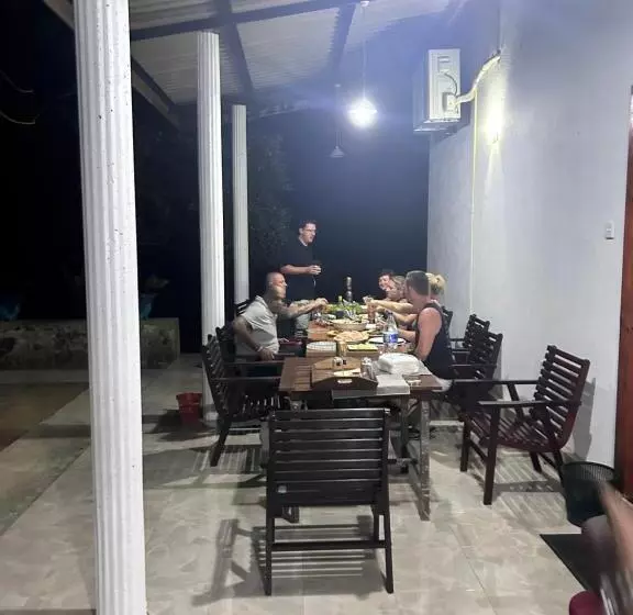 Hotelli Neem Holiday Bungalow Yala