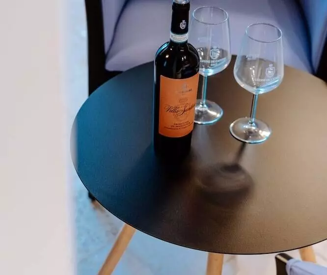 تختخواب و صبحانه Aeris Suite & Relax