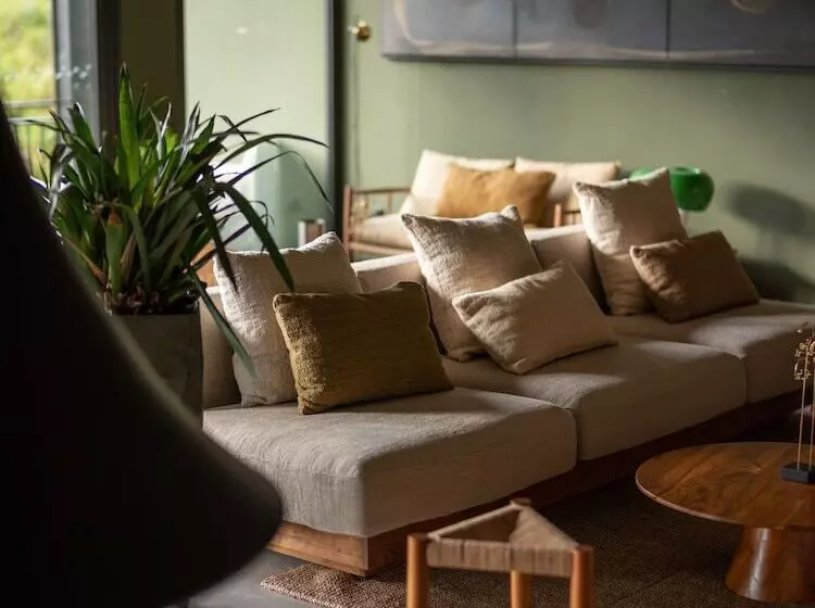 هتل Hôtel Le Tuit Tuit