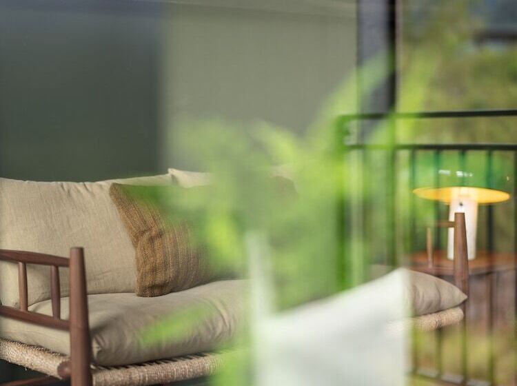 هتل Hôtel Le Tuit Tuit