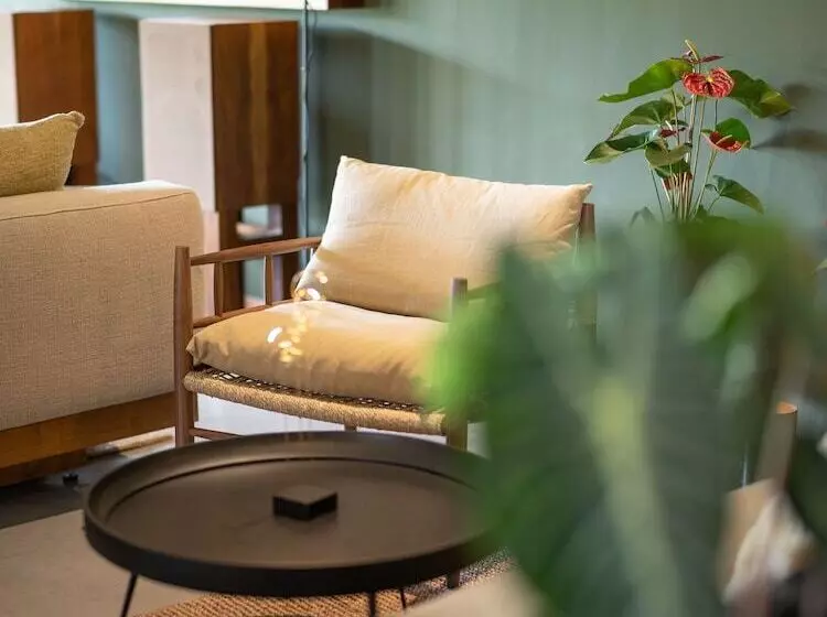 هتل Hôtel Le Tuit Tuit