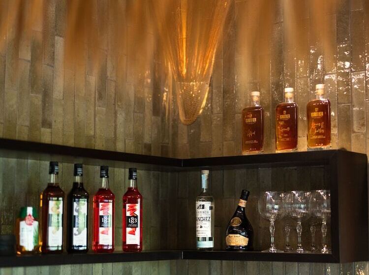 هتل Hôtel Le Tuit Tuit