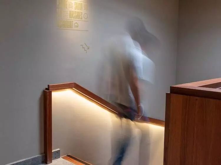 هتل Hôtel Le Tuit Tuit