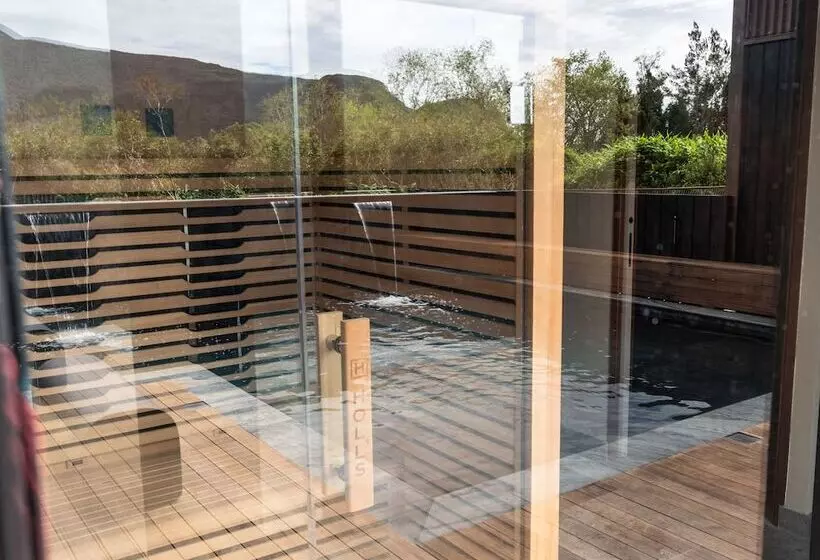 هتل Hôtel Le Tuit Tuit