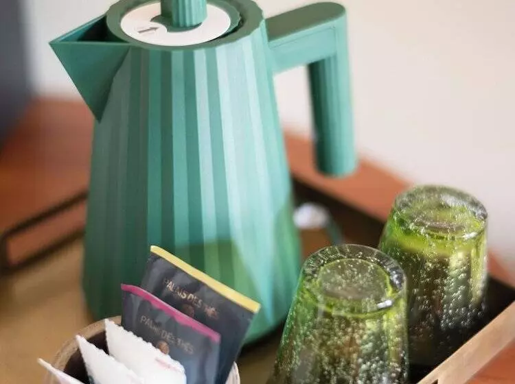 هتل Hôtel Le Tuit Tuit