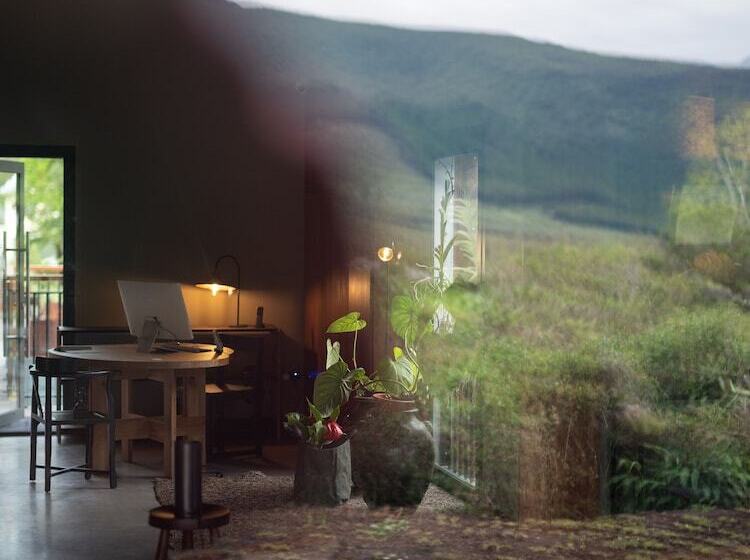 هتل Hôtel Le Tuit Tuit