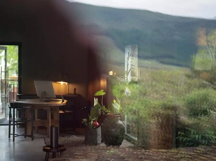 هتل Hôtel Le Tuit Tuit