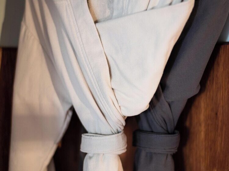 هتل Hôtel Le Tuit Tuit