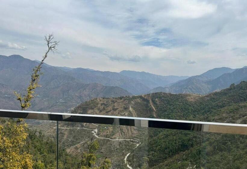 فندق Ooty Mountain And River View, Ooty