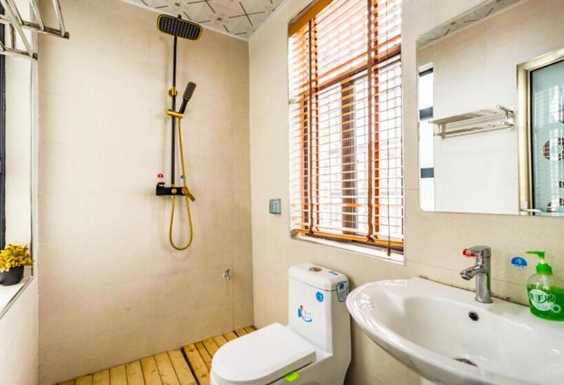 Little White House Homestay Tianmen Mountain Scenic Area