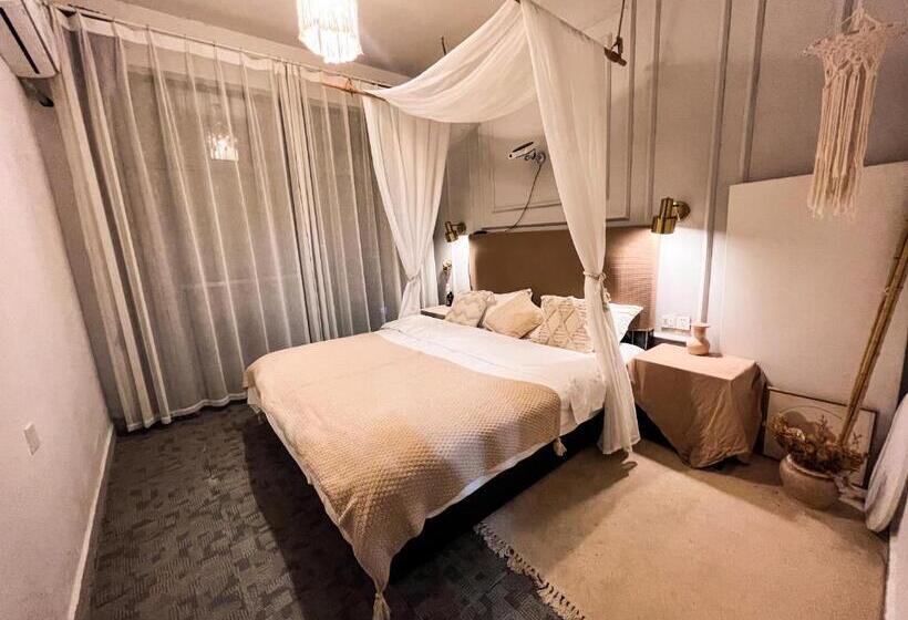 Little White House Homestay Tianmen Mountain Scenic Area